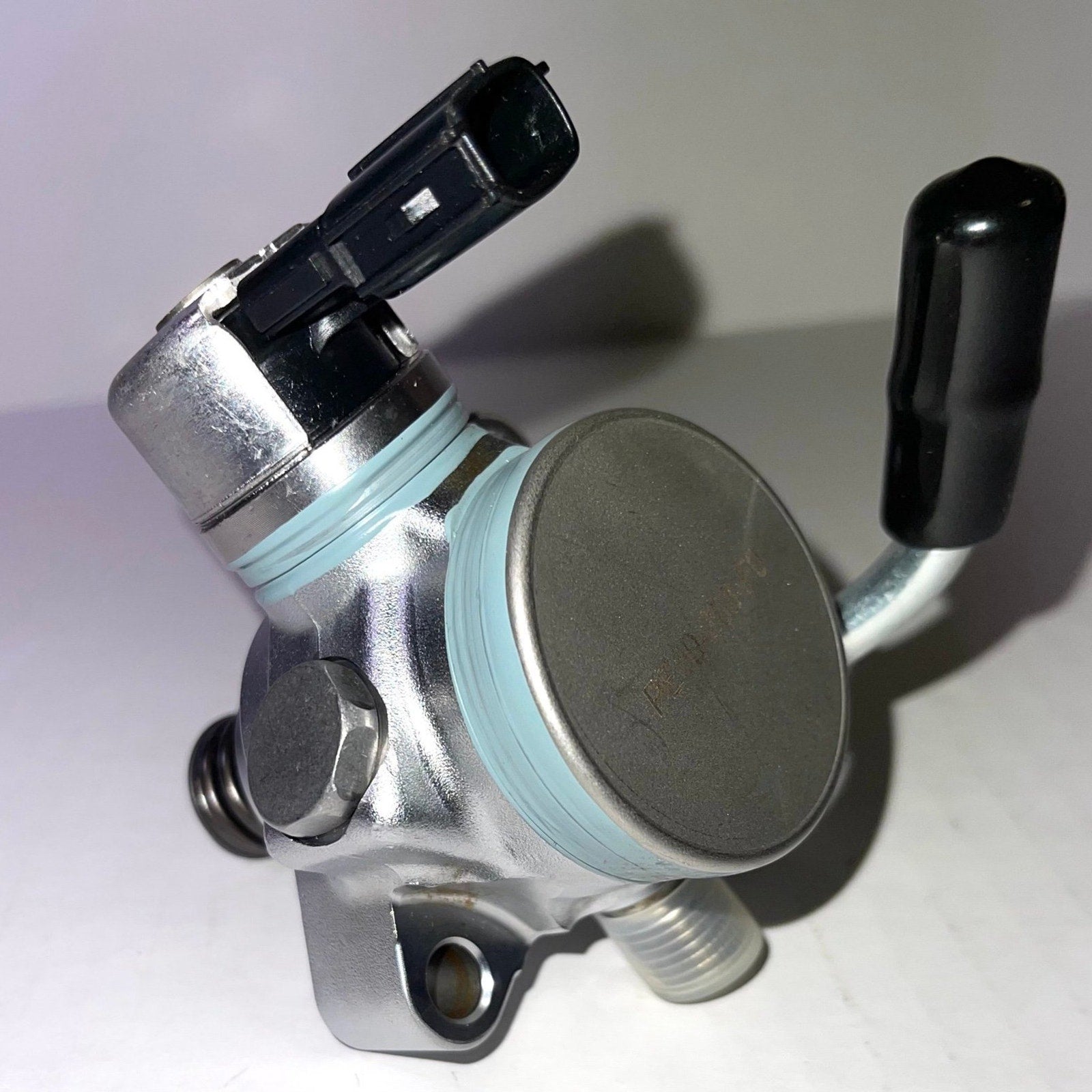 PE19203F0 High Pressure Fuel Pump Direct Injection for Mazda 3 CX-5 Mazda 6 L4 2.0L 2.5L 2014-2017